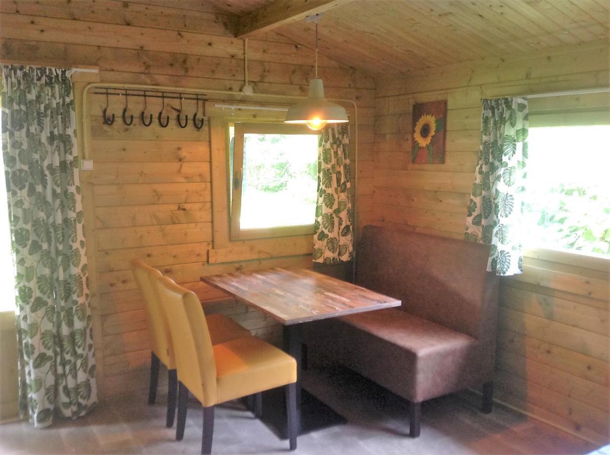 Camping Het Bosbad 埃默洛尔德 外观 照片