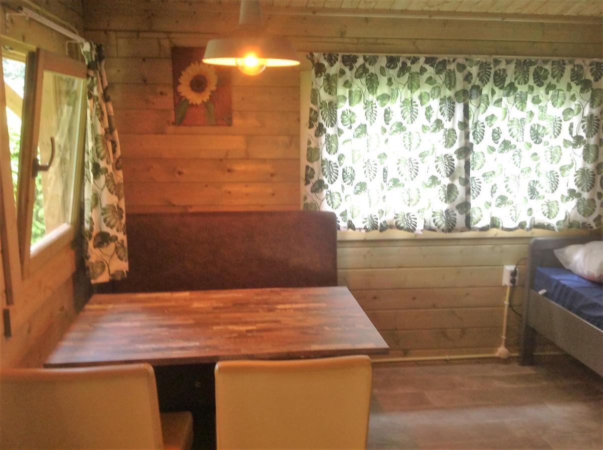 Camping Het Bosbad 埃默洛尔德 外观 照片