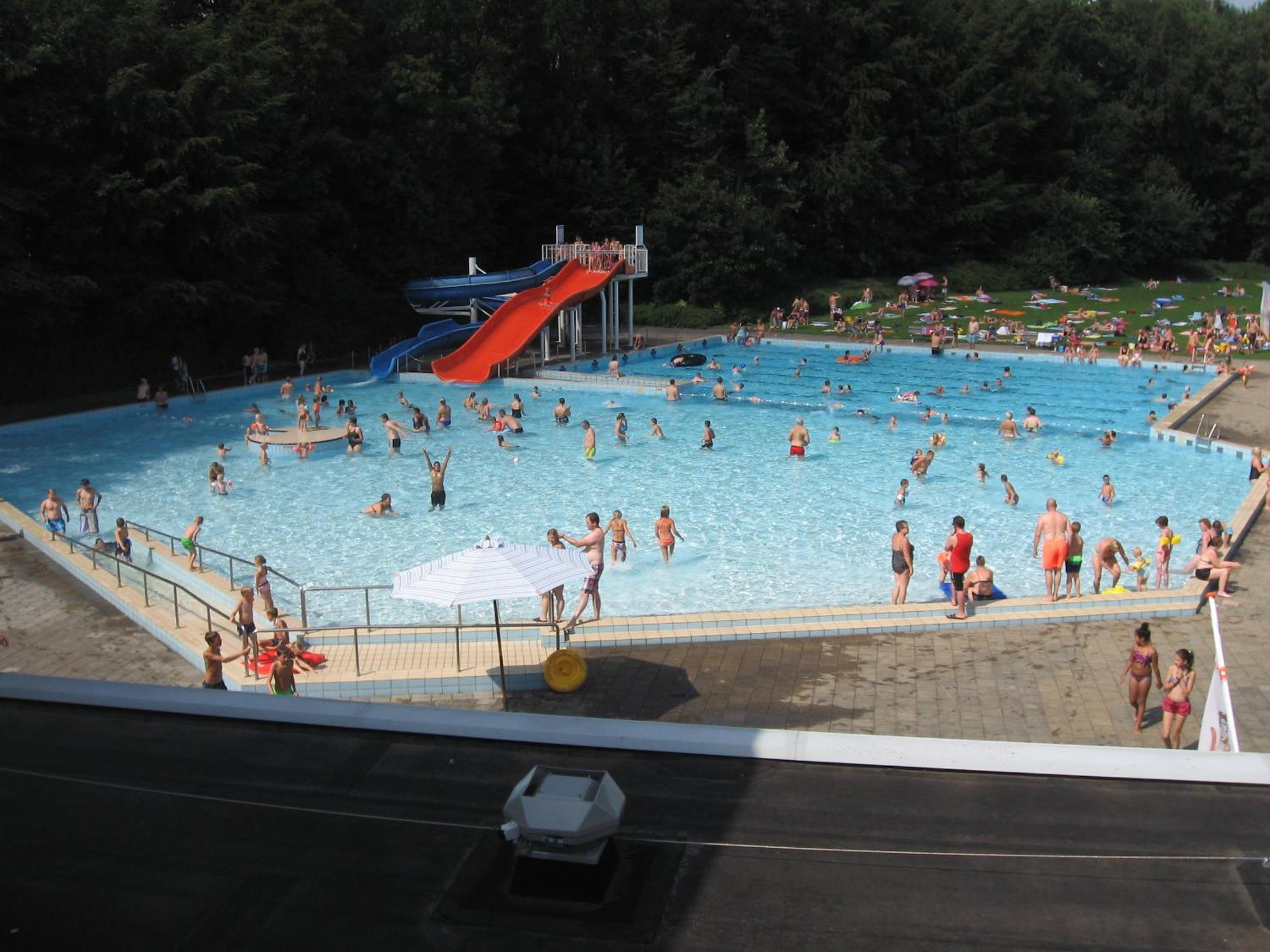 Camping Het Bosbad 埃默洛尔德 外观 照片